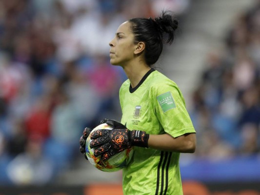 Vanina Correa: cajera, mamá y estrella de Argentina