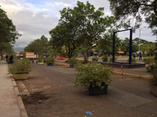 MEU irrespeta decisión de universitarios y se toma Facultad de Derecho