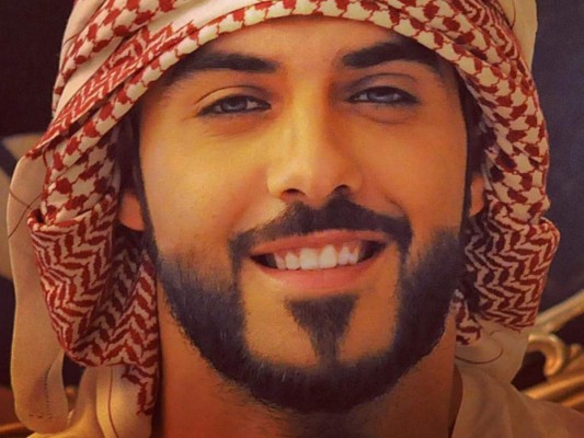 El hombre más guapo del mundo muestra a su hijo en redes sociales