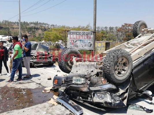 Las imágenes de la brutal colisión en la carretera al sur que dejó a nueve heridos