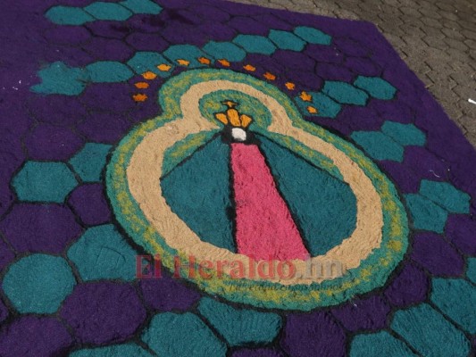 FOTOS: Alfombras religiosas, una tradición con color en Tegucigalpa