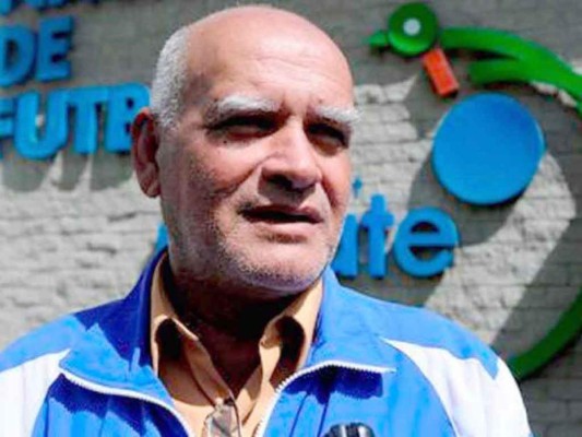 Guatemala se queda sin entrenador por suspensión de FIFA