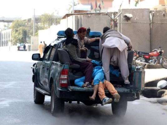 Ataque suicida deja decenas de fallecidos en Afganistán&nbsp;&nbsp;