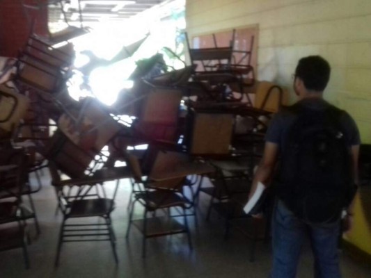 Miembros del MEU restringen acceso al edificio F1 en la UNAH