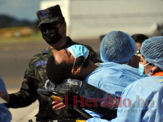Así fue el traslado a Tegucigalpa de los heridos tras el voraz incendio en Guanaja