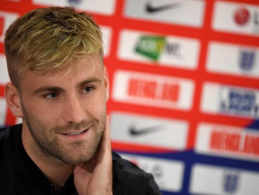 Luke Shaw, jugador del Manchester United, revela que estuvo 'a punto de perder la pierna'