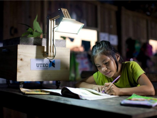 Luz verde en medio de la selva