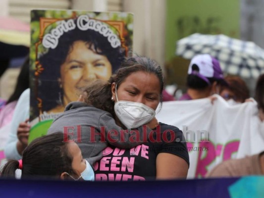 Hondureñas alzan su voz en el Día de la Mujer (FOTOS)