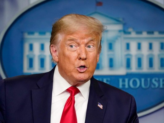 Trump llama a boicotear a fabricante de neumáticos por prohibir el uso de su eslogan