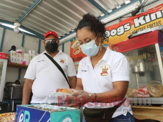 'Hot Dogs King' impone su sazón en la colonia Nueva Esperanza de la capital