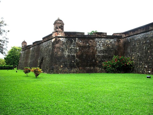 Sitios históricos de Honduras: Ruta del caribe