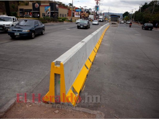 Cierre vial enfada a conductores del bulevar Centroamérica de la capital de Honduras