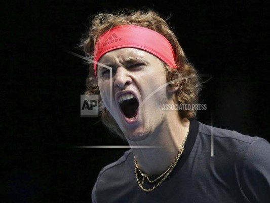 Zverev enfrentará a Federer en semifinales de Copa Masters