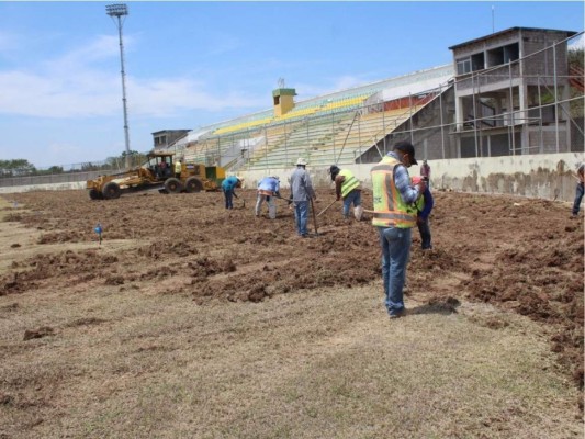 Así avanzan las labores de remodelación del estadio Carlos Miranda de Comayagua (Fotos)