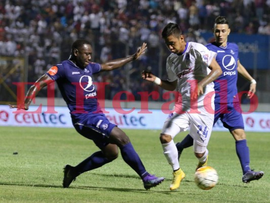 Olimpia golea al Motagua en el Nacional