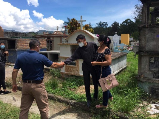 FOTOS: El último adiós de José Domingo Meza, víctima del covid-19