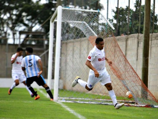 Restrepo evita hablar de ofertas de la India tras partido amistoso en Cantarranas