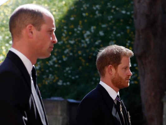 Dos horas: ¿Qué hablaron Guillermo y Harry luego del funeral de Felipe?