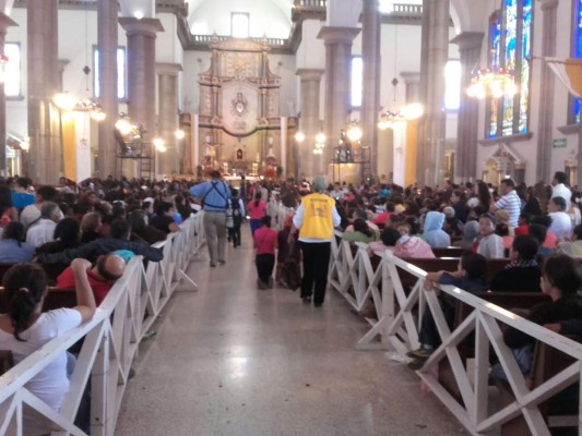 Honduras: Concurrida fiesta en honor a la Virgen de Suyapa