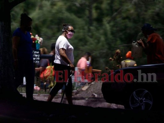La triste escena de luto que deja el covid-19 en Honduras al rebasar las 5,000 muertes (FOTOS)