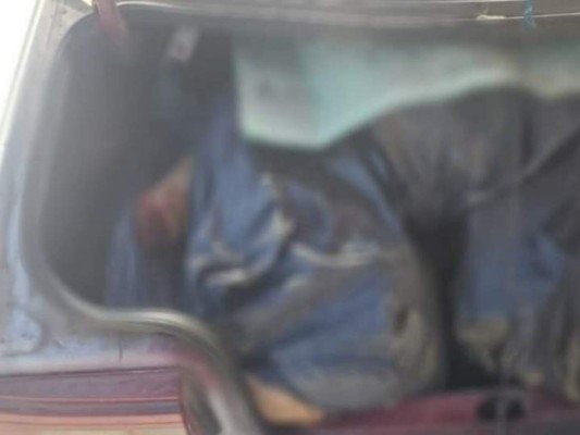 Hallan siete cuerpos en un taxi en occidente de México