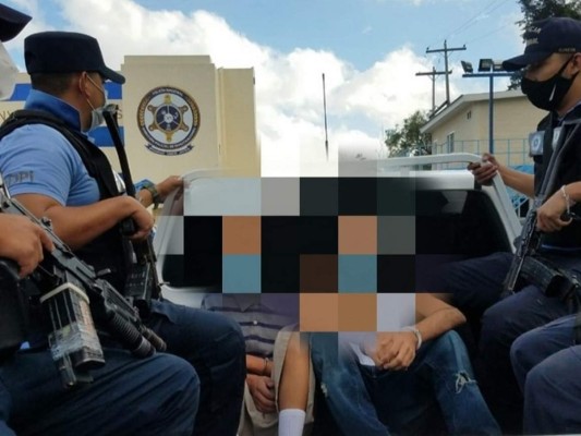 Armas y drogas le hallan a pandilleros de la 18 capturados en la capital