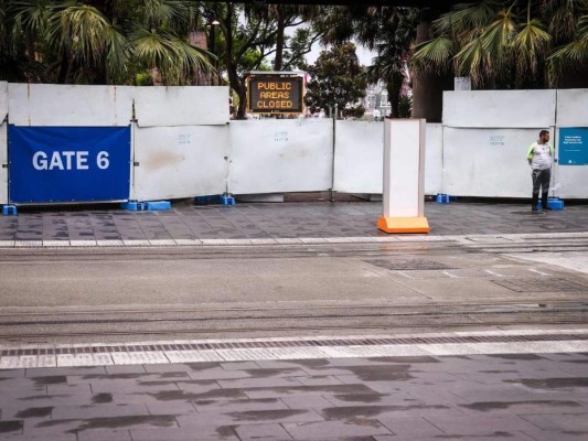 2020 termina al fin, pero el coronavirus altera su despedida