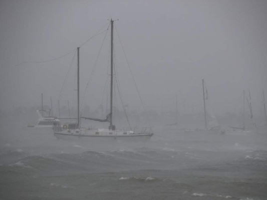 Tres muertos en Florida mientras es azotada por el huracán Irma