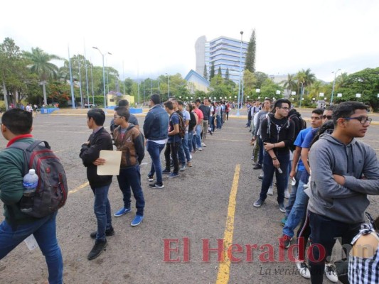 UNAH aplica segunda Prueba de Aptitud Académica a más de 12,500 jóvenes