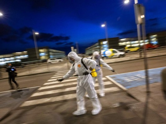 Casi 10,000 muertos por coronavirus hasta este jueves en el mundo