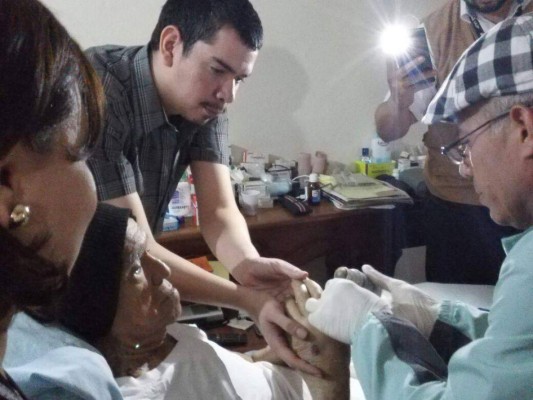 Hondureño con diabetes ejerce el primer voto en casa en las elecciones generales 2017