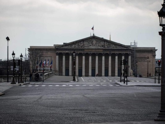 FOTOS: El mundo se recluye entre cierres de negocios y fronteras por coronavirus