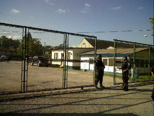 Buscan evidencias del asesinato de un fiscal en jefatura policial de Puerto Cortés