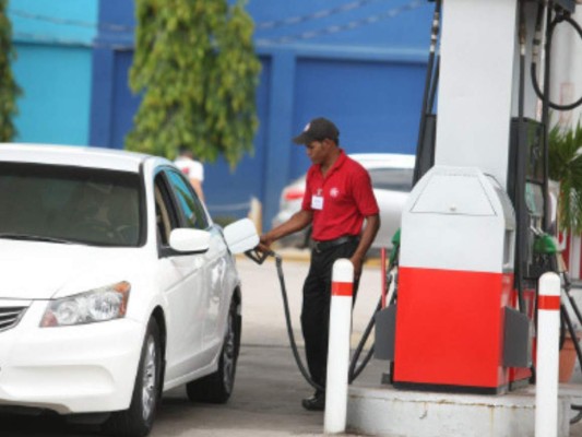 Viene cuarta alza al diésel y tercera para las gasolinas a partir de este lunes
