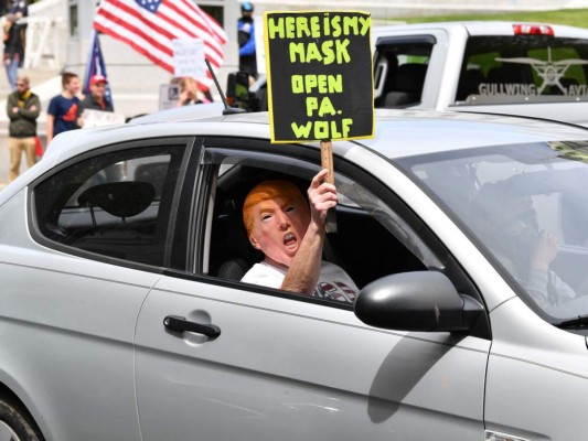 FOTOS: Protesta para 'reabrir' la economía y contra el confinamiento en Pensilvania