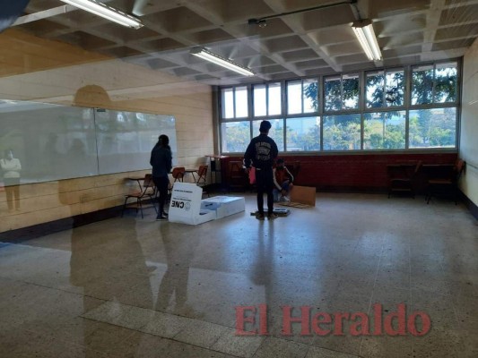 MER del Partido Liberal fueron las últimas en iniciar la votación en Ciudad Universitaria