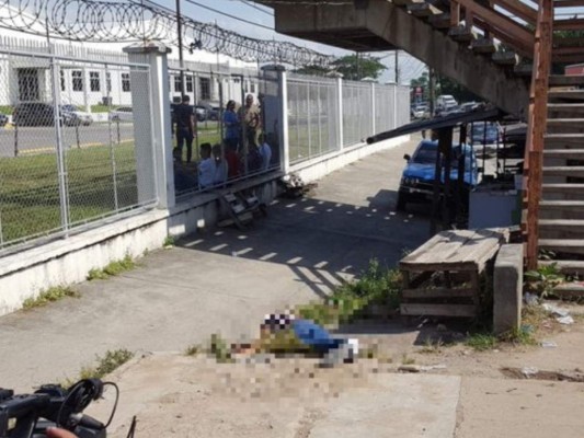 Asesinan a joven que buscaba trabajo cerca de una maquila en Cortés
