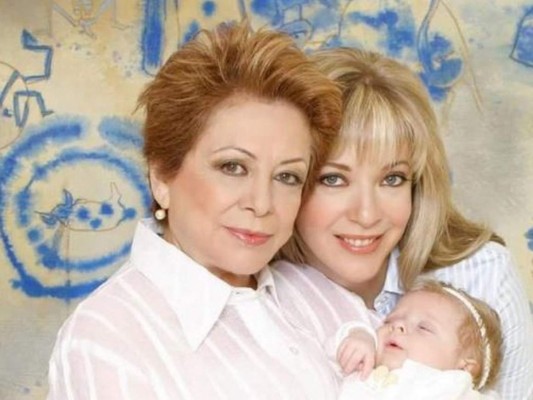 Constanza, hija de Edith González, devastada por muerte de su abuela