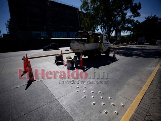 Tras atropellos comienzan a señalizar bulevar Los Próceres (Fotos)