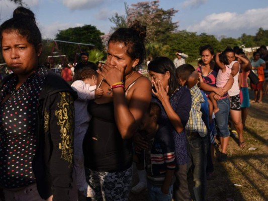 Caravana de migrantes -entre ellos más de mil hondureños- vive precarias condiciones en su 'viacrucis' a la frontera de EEUU