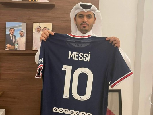 Empresario qatarí ligado al PSG ya luce la camiseta de Messi con el número 10