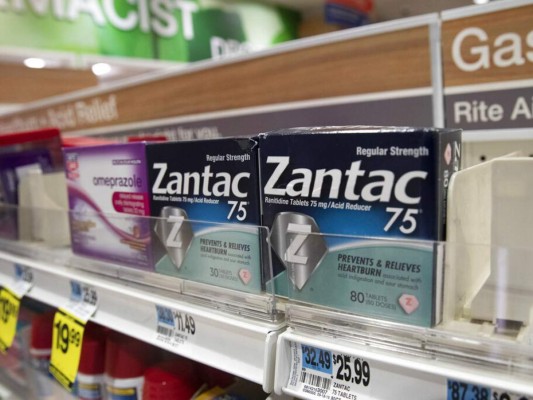 La FDA ha pedido a los fabricantes de medicamentos con ranitidina que examinen los niveles de NDMA en sus productos y envíen las muestras a la agencia. Foto: AP.