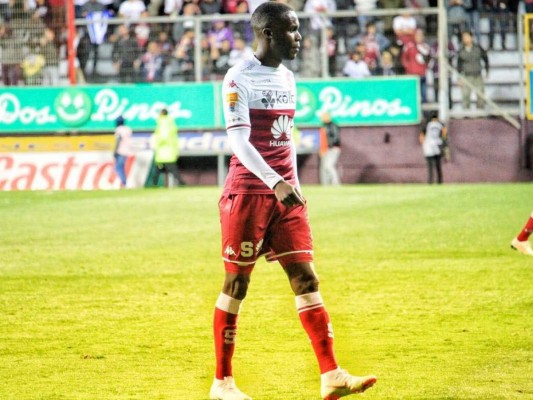 Con debut del hondureño Rubilio Castillo Saprissa ganó 1-0 vs Santos Guápiles