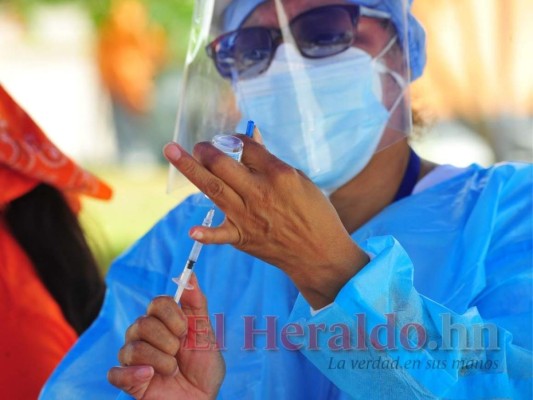 Visitarán barrios y colonias para vacunar contra covid-19 en la capital