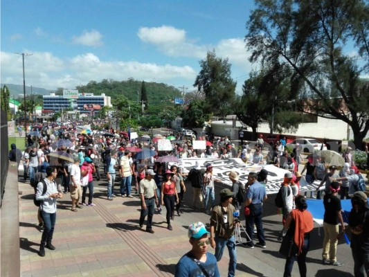 Concluye sin ningún acuerdo intento de diálogo entre autoridades y estudiantes