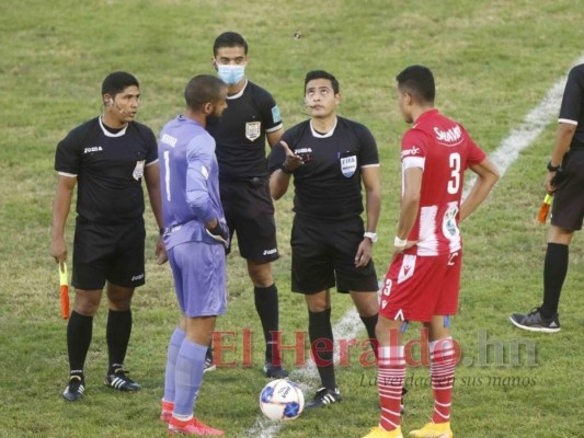 El enojo de Troglio y todo lo que no se vio del primer duelo entre Vida y Olimpia
