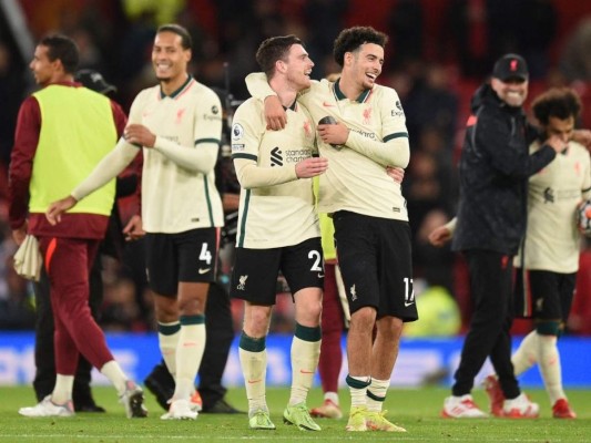 Liverpool gana 5-0 en su visita al Manchester United en Premier League