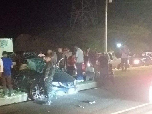 Tres personas heridas tras aparatoso accidente en anillo periférico