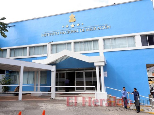 Honduras: Nadie sabe cómo avanza el proceso de pasaporte electrónico