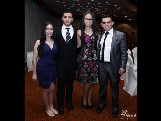 Elegante Cita Estudiantil cena de los seniors de la Elvel School